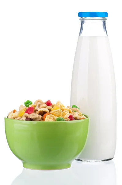 Cornflakes und Milch — Stockfoto