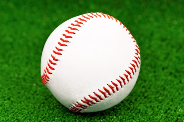 Бейсбольний м'яч — стокове фото