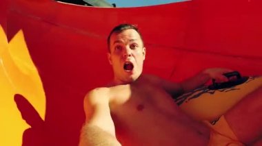 kaydırağı üzerinde