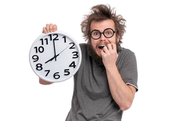 Loco barbudo hombre con reloj grande —  Fotos de Stock