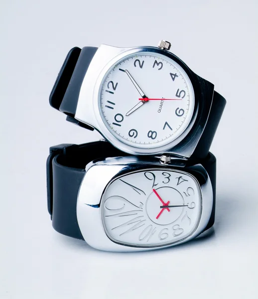 Reloj aislado sobre un backgtound blanco — Foto de Stock