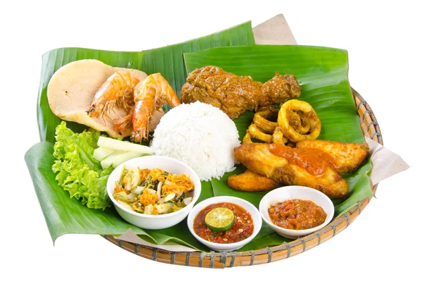 Indonesian traditional food, chicken, fish and vegetables — Stock Photo, Image