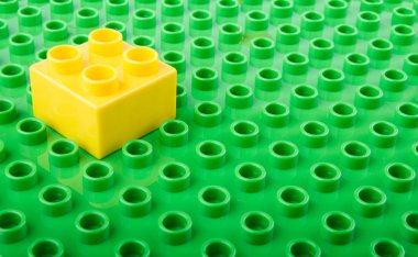 bir blok kadar bina el