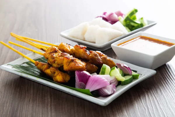 Satay Poulet Malaisien Avec Délicieuse Sauce Aux Arachides Nourriture Célèbre — Photo