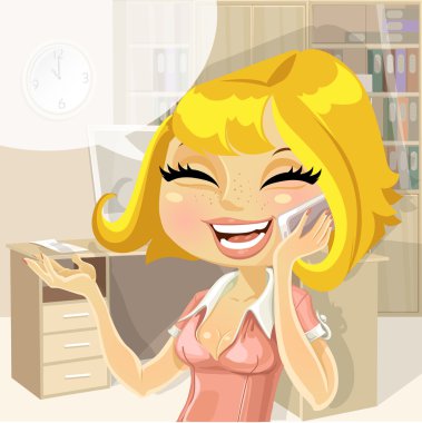 sevimli kız telefonda konuşurken gülen ve çalışma