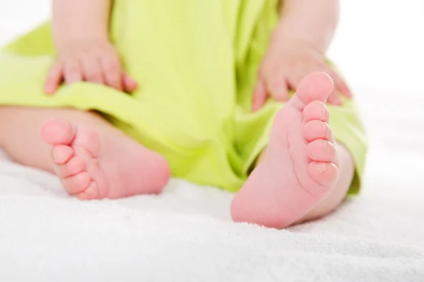 Close up of babys legs — Stock Photo, Image