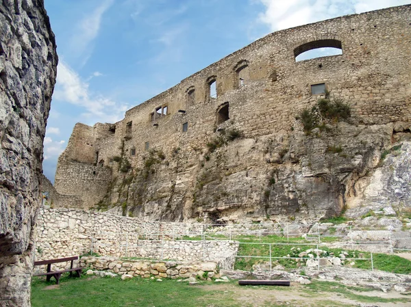 Innere Befestigung der Zipser Burg — Stockfoto