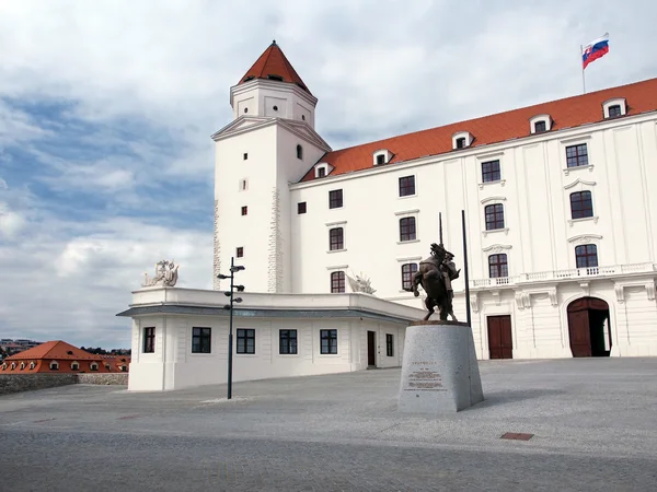 Głównym dziedzińcu zamku w Bratysławie, Słowacja — Zdjęcie stockowe