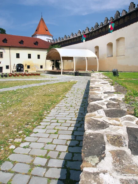 Cortile del Castello di Kezmarok, Slovacchia — Foto Stock