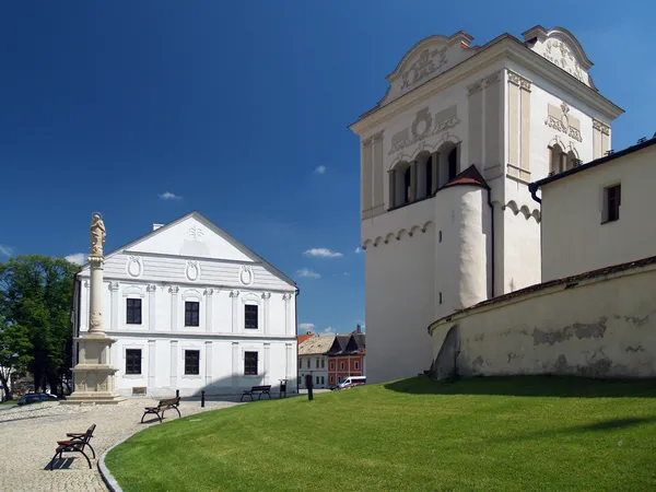 Marian sütun, townhall ve çan kulesi — Stok fotoğraf