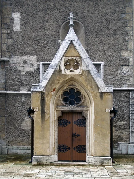 Πόρτα του καθεδρικού ναού στην spisska kapitula — Φωτογραφία Αρχείου