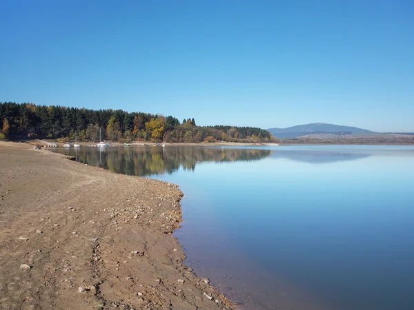 Shore at Orava reservoir (Oravska Priehrada) — Zdjęcie stockowe