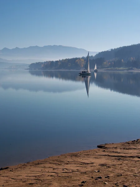 De manhã cedo no reservatório de Orava — Fotografia de Stock