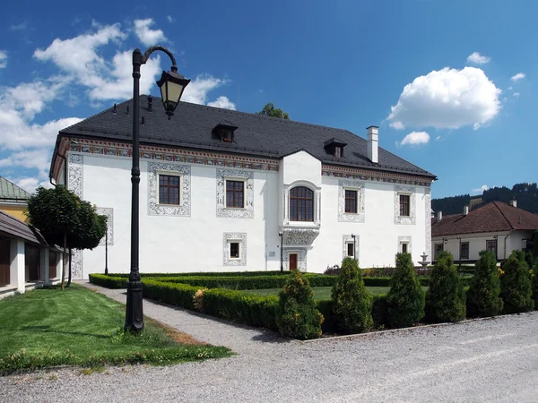 Hochzeitspalast in Bytca, Slowakei — Stockfoto