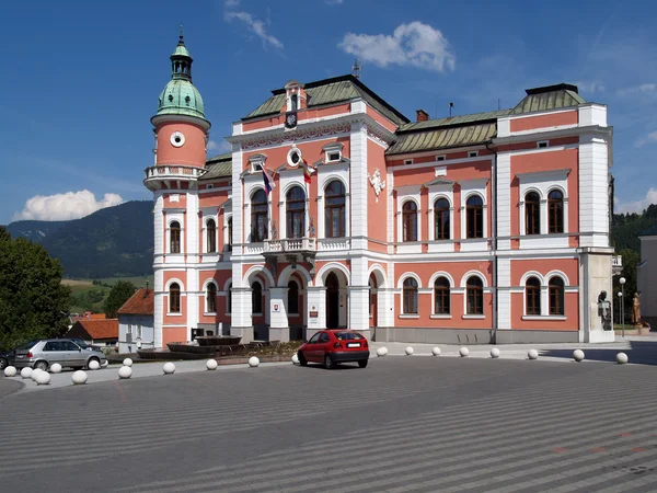 Balai kota di Ruzomberok, Slovakia — Stok Foto