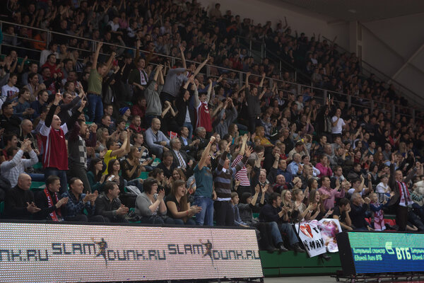 Болельщики на трибунах
