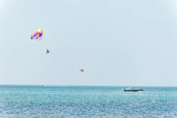 Parasailing — Stockfoto