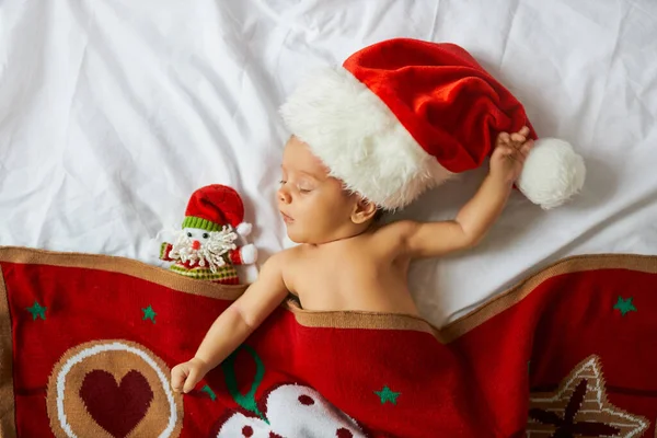 Little Sleeping Newborn Baby Wearing Santa Hat Lies Red Christmas — Stock Photo, Image