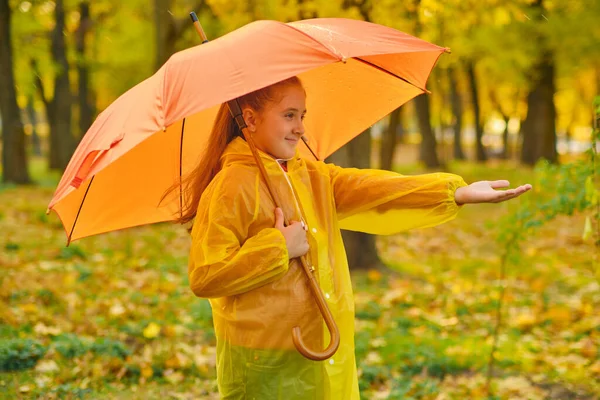 Happy Child Rain Funny Kid Playing Outdoors Catching Rain Drops — Stock Photo, Image