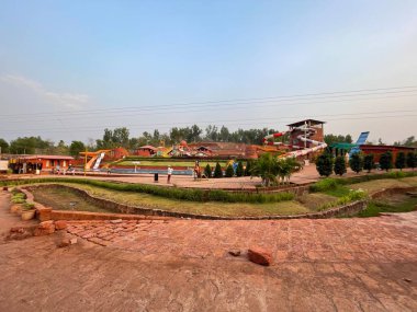 Eğlence parkında bir gün bir iki damla su olmadan asla bitmez..