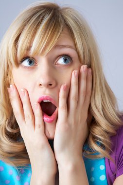 Heyecanlı genç bayan