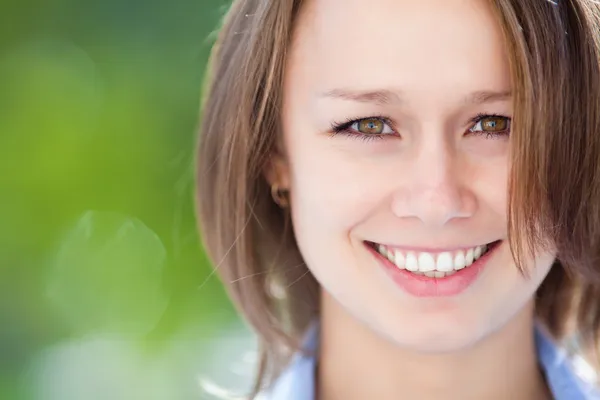 Positività giovane donna — Foto Stock