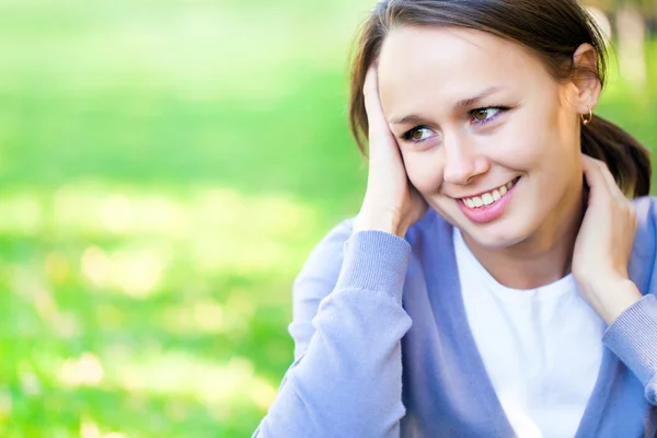 Positivité jeune femme — Photo