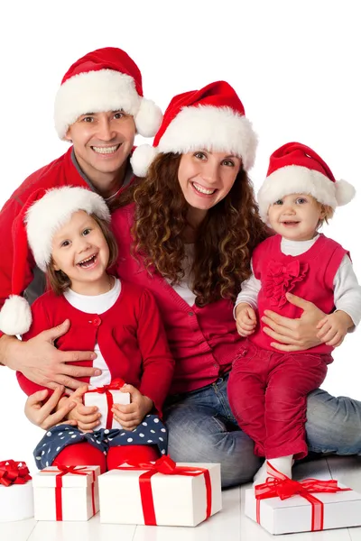 Familia feliz celebrando la Navidad —  Fotos de Stock