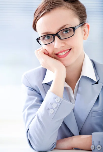 Vrouw in office — Stockfoto