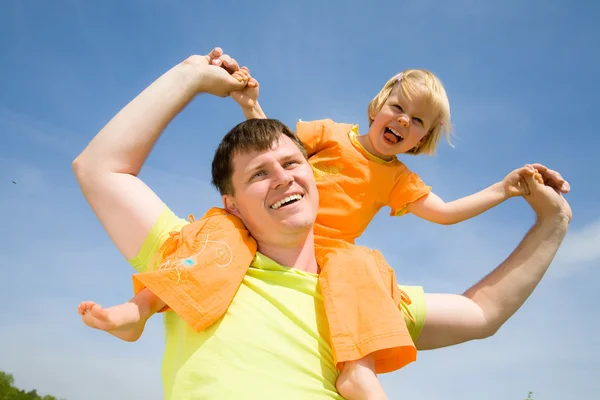 Feliz padre con su hijita — Foto de Stock