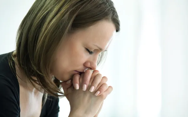 Huilende vrouw — Stockfoto