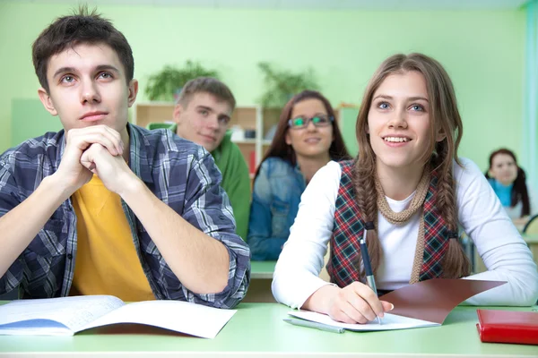 Studenten in de klas — Stockfoto