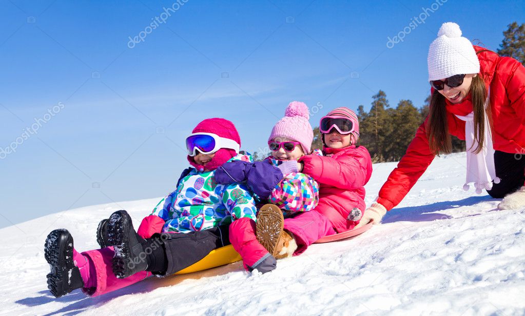 Family winter playing