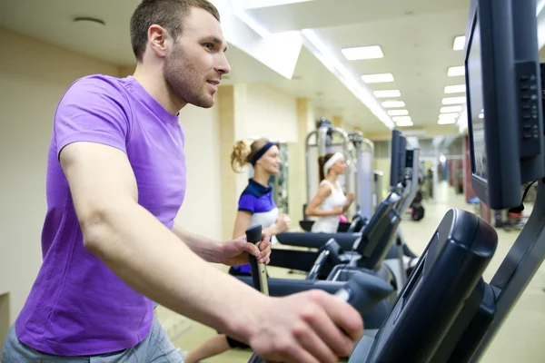 Fitness no ginásio — Fotografia de Stock