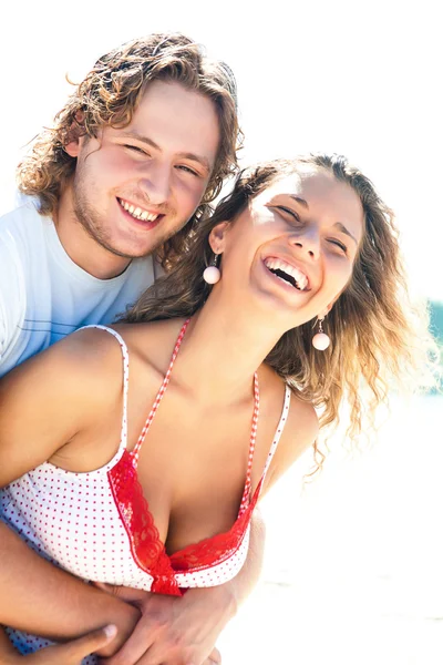 Young lovers — Stock Photo, Image