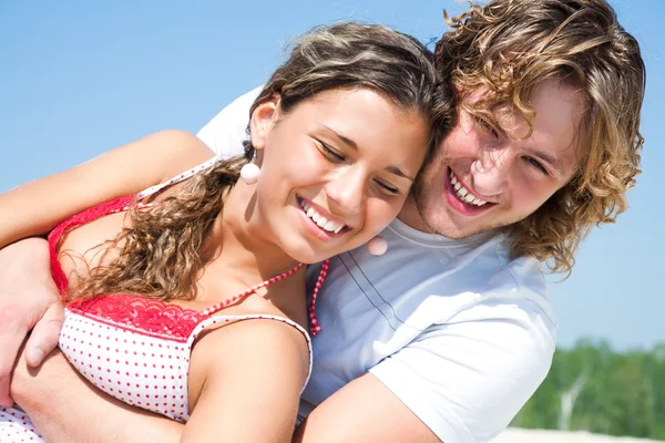 Casal jovem — Fotografia de Stock