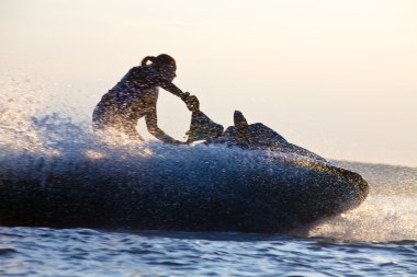 Kız Jet Kayak tesisi