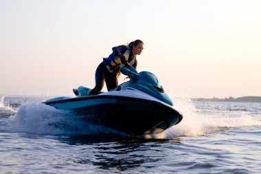 Kız Jet Kayak tesisi