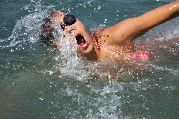 Woman in the sea — Stock Photo, Image