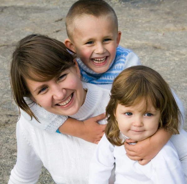 Mère avec des enfants — Photo