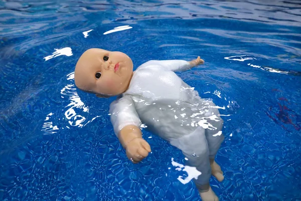 Doll Baby Drowns Blue Water — Stock Photo, Image