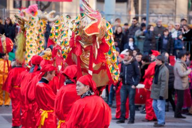 Çin yeni yılı geçit Milano