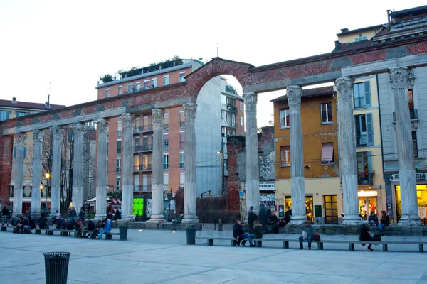 Колонны Сан-Лоренцо в Милане, Италия — стоковое фото