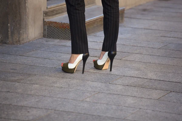 Zapatos femeninos con tacón —  Fotos de Stock