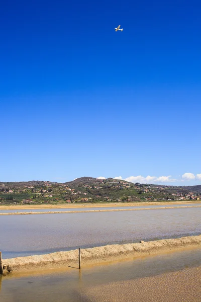 Vista das lagoas de evaporação de sal em Secovlje — Fotografia de Stock