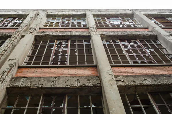 Edificio abbandonato — Foto Stock