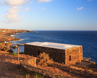 pantelleria içinde dammuso