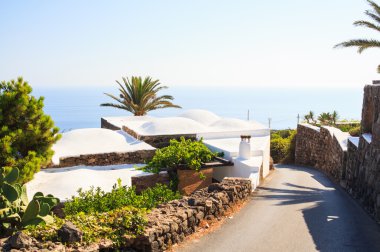 pantelleria içinde dammuso