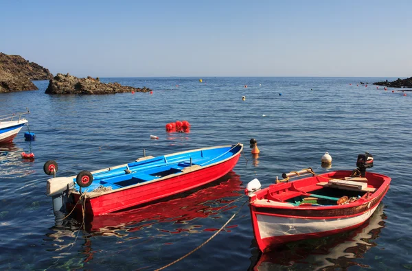 Łodzie w pantelleria — Zdjęcie stockowe