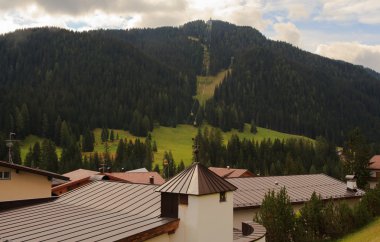 val badia, la villa de teleferik